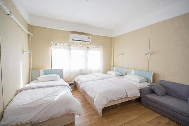 Oyo 743 Sweet Mango Cafe And Hostel شيانغ ماي المظهر الخارجي الصورة