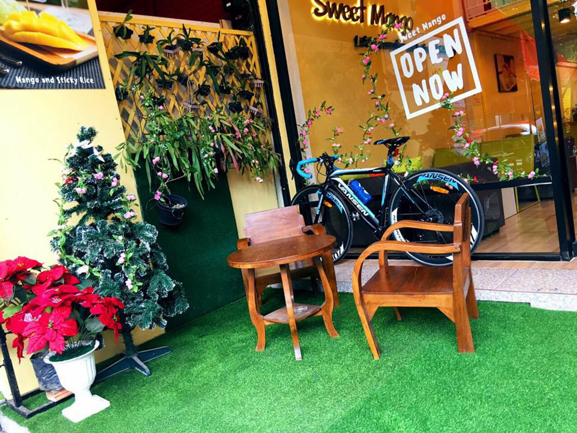 Oyo 743 Sweet Mango Cafe And Hostel شيانغ ماي المظهر الخارجي الصورة