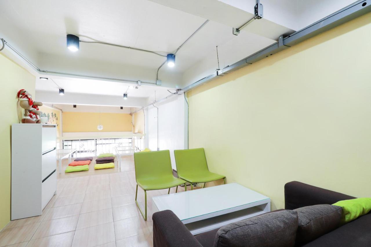 Oyo 743 Sweet Mango Cafe And Hostel شيانغ ماي المظهر الخارجي الصورة
